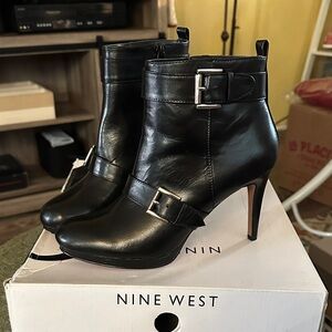 Nine West Black Leather Heeled Boots